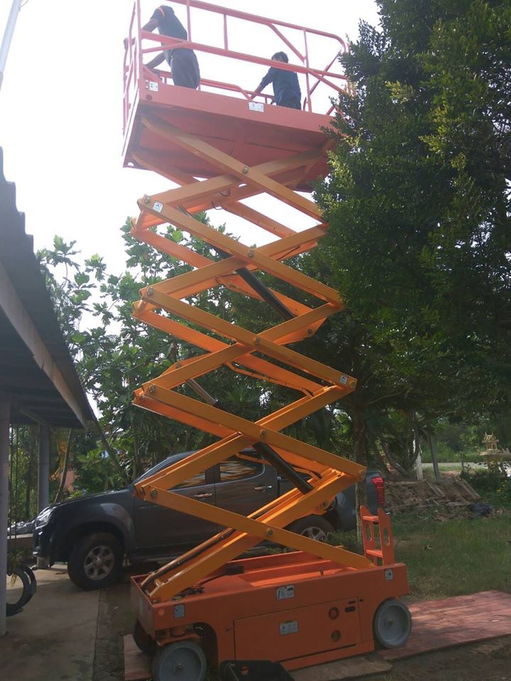 Scissor Lifter (รถยกขากรรไกร) Scissor Lifter (รถยกขากรรไกร)