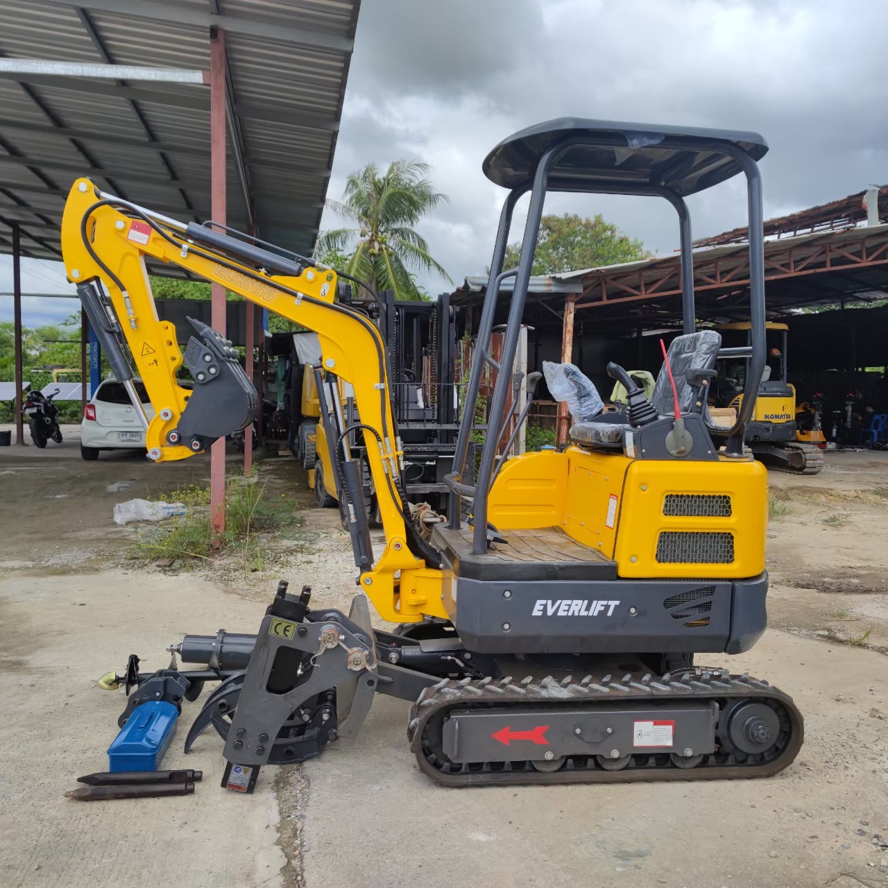 Small excavaator