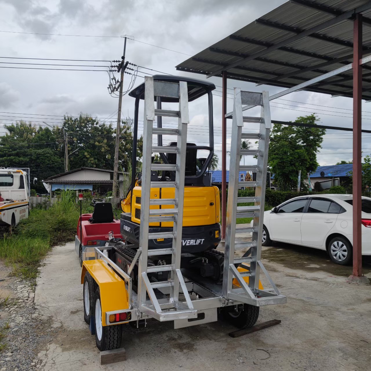Small excavaator