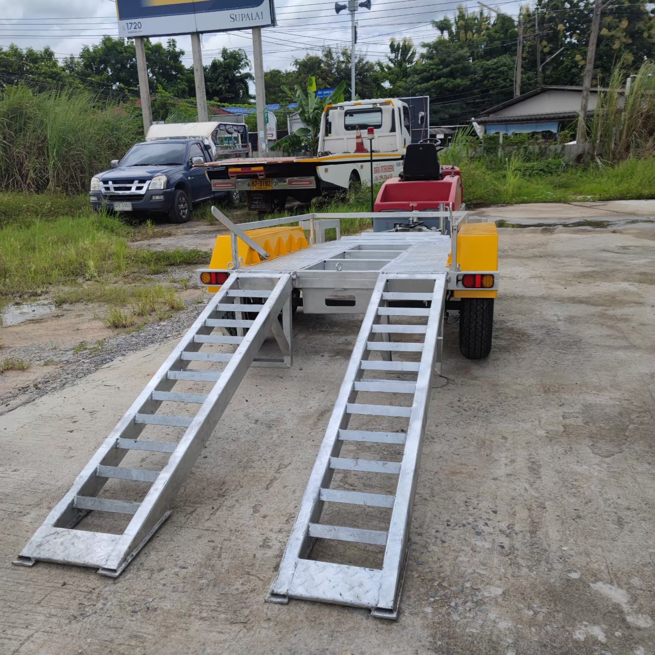 Small excavaator